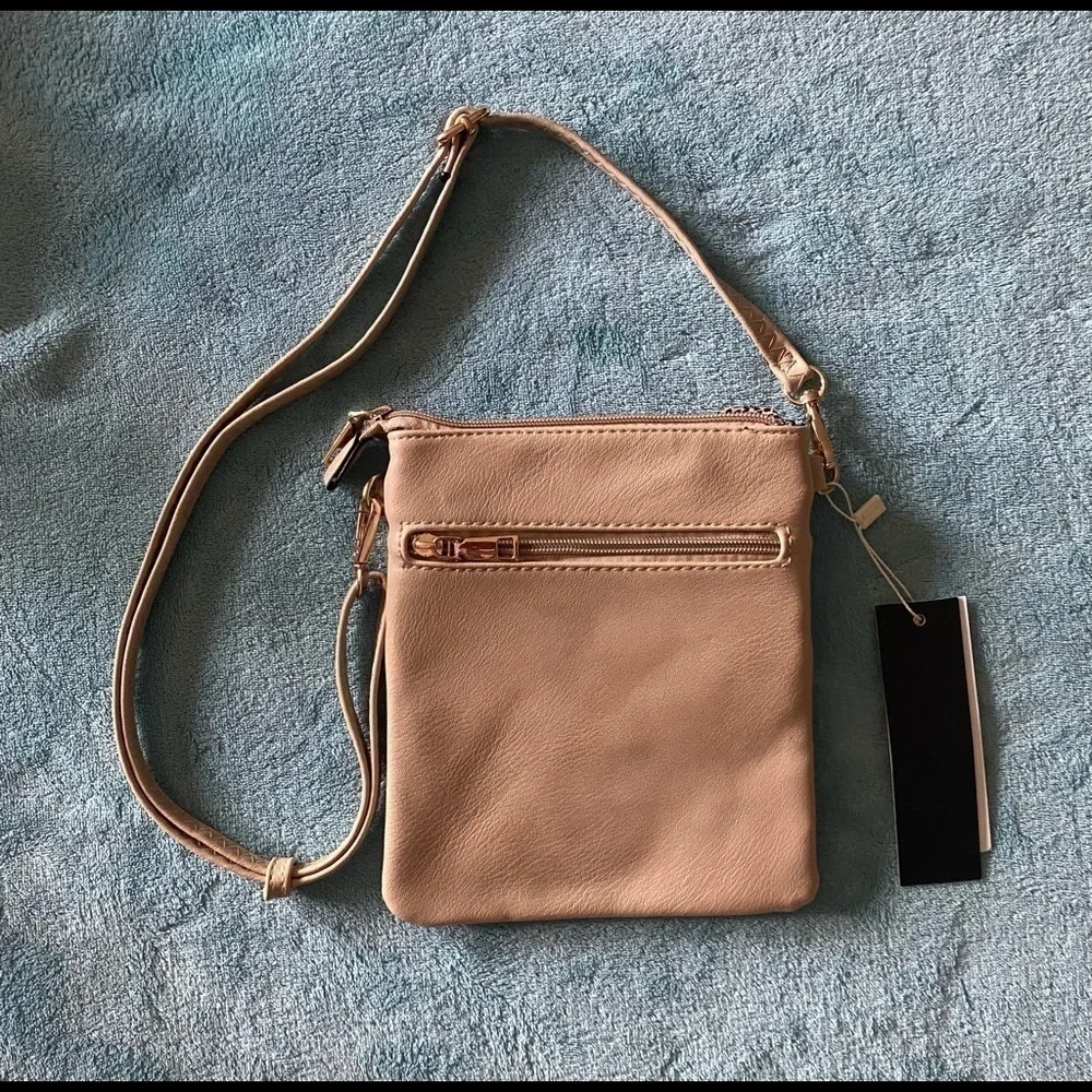 NWT-ISABELLE CROSSBODY-TAN
